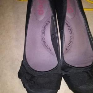 Size 9.5 ladies black heels by POP